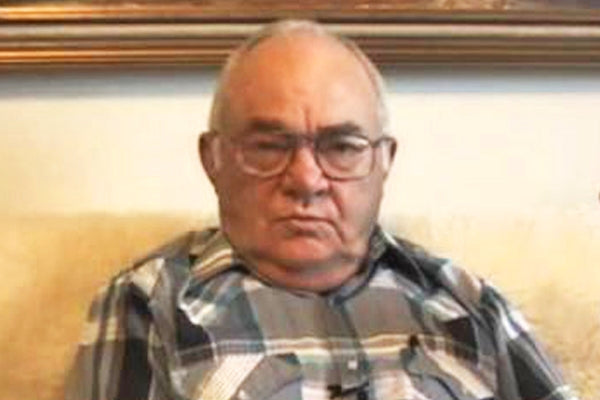 Cameo del cliente de febrero: Edward P.