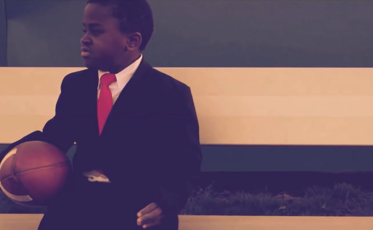 El mundo te necesita. Deja de ser aburrido.